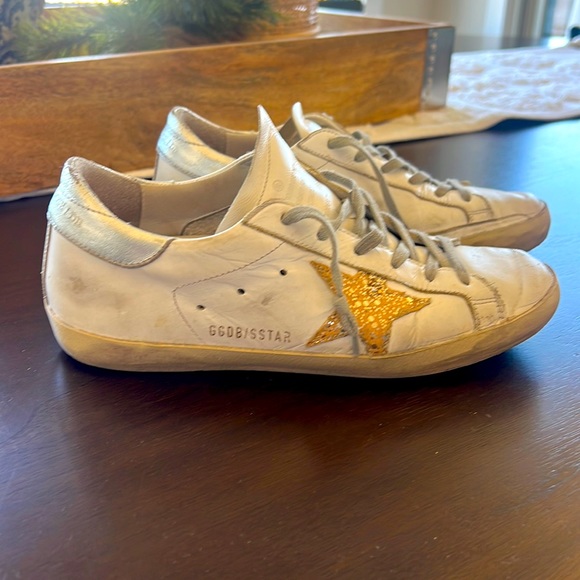 Golden goose Super star low top sneaker Great used condition! Super CUTE - Picture 1 of 7